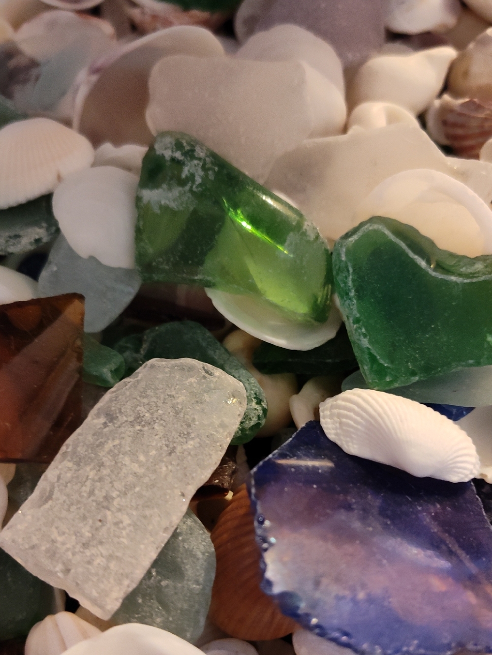 Mason Jar Full Of A Collection Of Sea Shells And Sea Glass With Plenty More - Picture 6 of 9